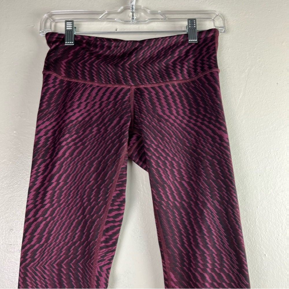 Lululemon Align Crop Leggings Maroon Black Size 4‎